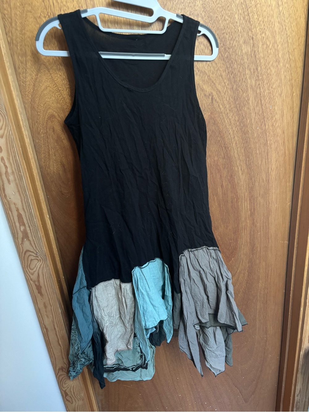 Women's Black Sleeveless Tunic with Blue and Tan Patch Hem